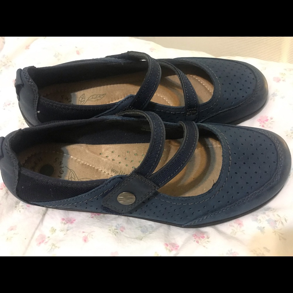 Earth Origins Blue Leather Mary Janes NWOT Sz 10